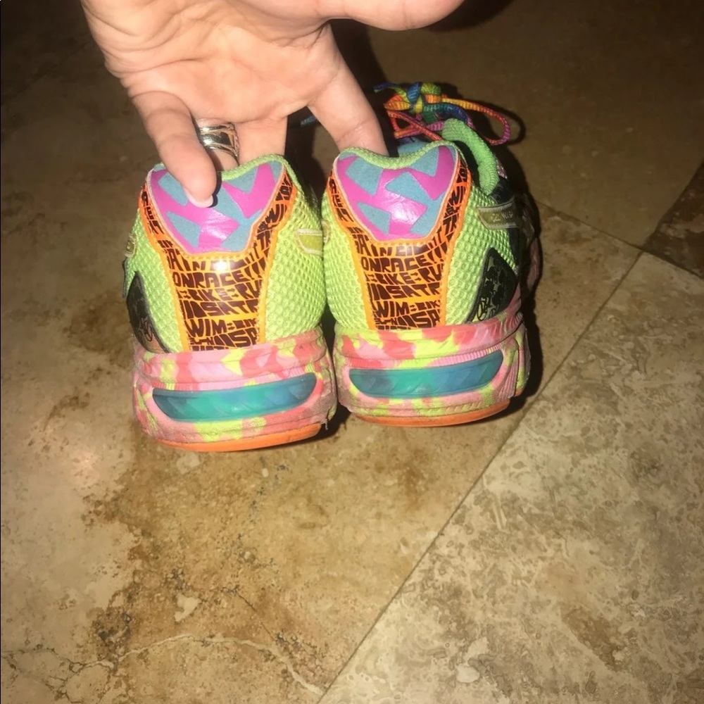 ASICS - Picture 3 of 4